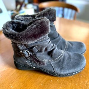 Baretraps winter boots gray size 10